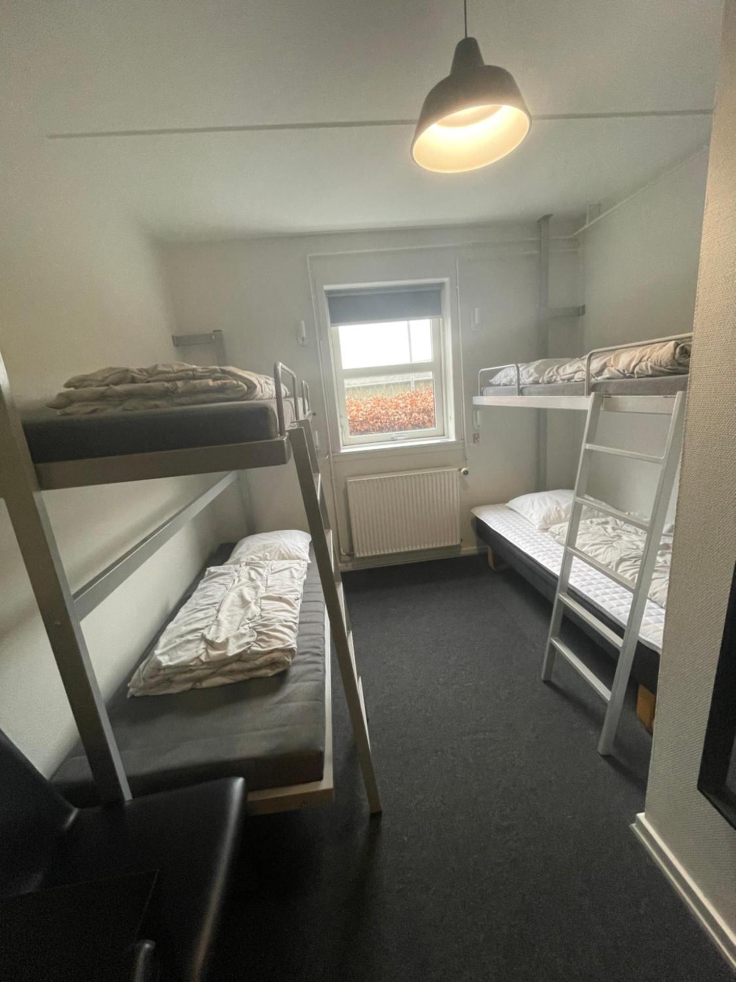 スベンボー Stoberietホステル エクステリア 写真 A typical room at the hostel